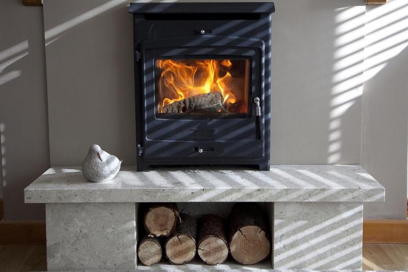 Pourquoi faire appel &agrave; un pro pour installer votre po&ecirc;le &agrave; Dogneville ?